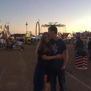 Meet your Posher, Abby